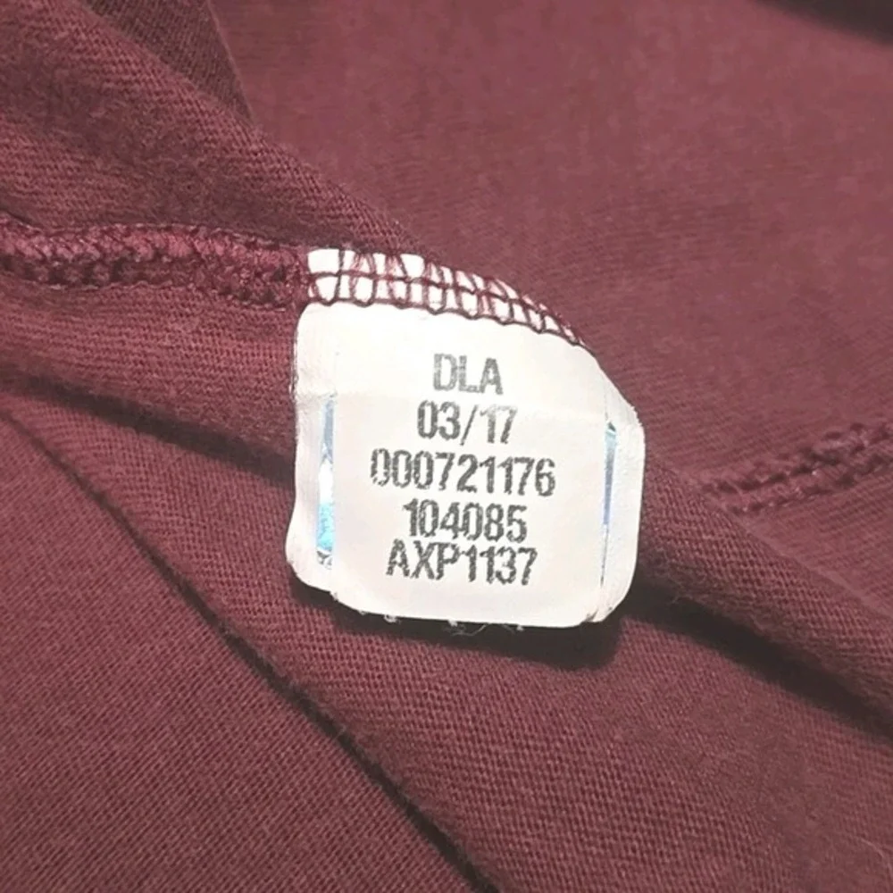The North Face Pocket T-Shirt Mens XL Graphic Monogram Logo Burgundy Red XL FLAW
